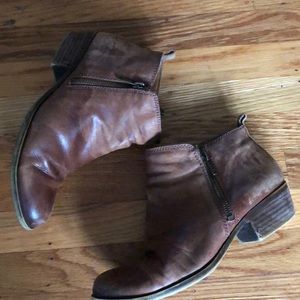 Lucky Brown Leather Ankle Boots